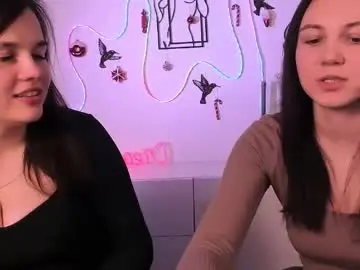 Chaturbate Live Porn of mira_vibe