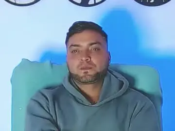 Chaturbate Free Porn Cam of robert_leroy