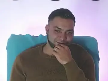 Chaturbate Live Porn of robert_leroy