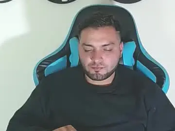 Chaturbate Live Sex Cam of robert_leroy