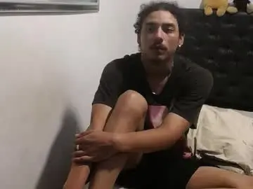 Chaturbate Free Porn Cam of santiagoxxxtreme_