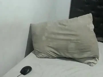 Chaturbate Live Sex of santiagoxxxtreme_