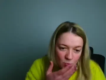 Chaturbate Watch Live Sex Cams of adele_missu