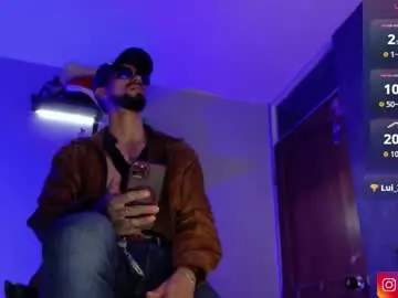 Chaturbate Live Sex Cam of alessandro_dibellucci