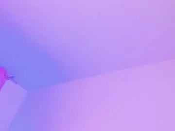 Chaturbate Nude Webcam of caroline_cute7