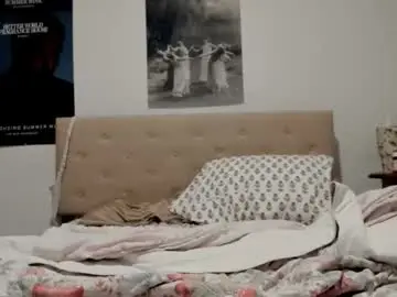 goldiethelight from chaturbate