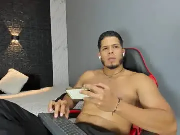 taurus_boy1 from chaturbate
