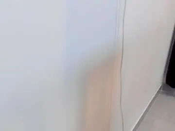 valka_ross from chaturbate