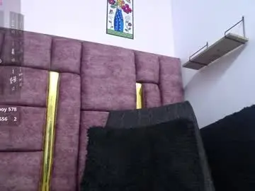 Chaturbate Live Sex Cam of crystaltemptress