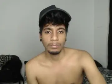 Chaturbate Sex Cam of khevinlopezonig