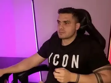 Chaturbate Live Sex Cam of celylow