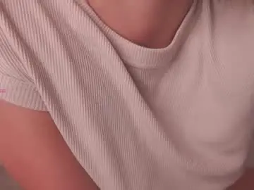 Chaturbate Live Sex Cam of emily_johnson1