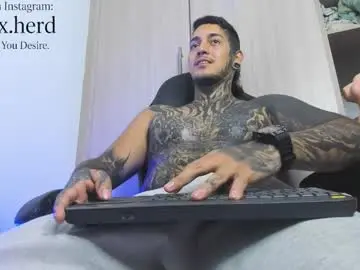 Chaturbate Live Sex Cam of jaxxxonherd