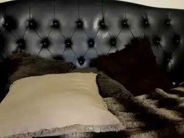 nicolesolace from chaturbate