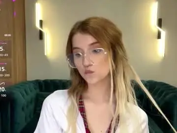 Chaturbate Free Live Porn of ulalittlepage