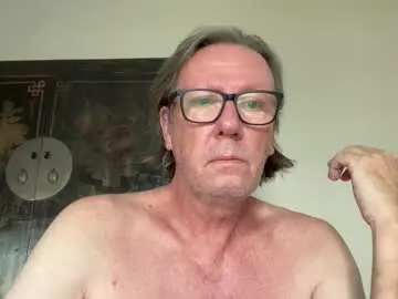 justin_hornyyyy from chaturbate