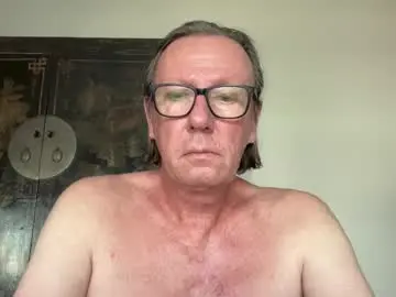 Chaturbate Live Sex Cam of justin_hornyyyy