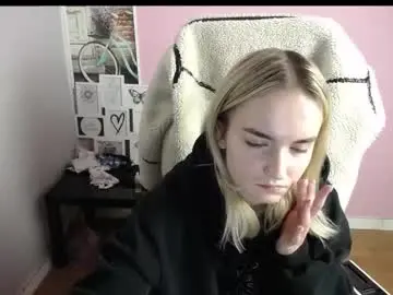 Chaturbate Live Sex Cam of viktoria_lovely