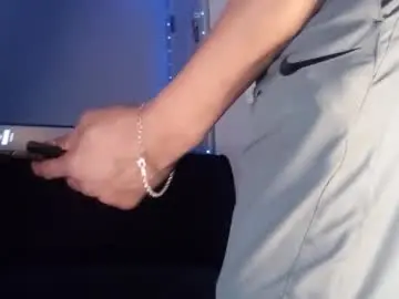 Chaturbate Live Sex Cam of throattaker4l_