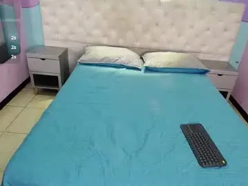 Chaturbate Live Sex Cam of alaiia___