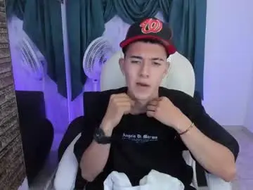 Chaturbate Adult Webcams of aleckk_boy