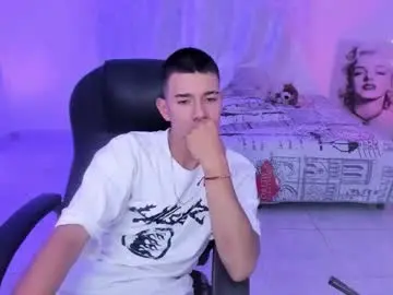 Chaturbate Nude Webcam of aleckk_boy