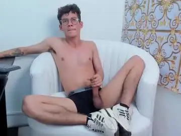 Chaturbate Adult Video Chat of littlemax23