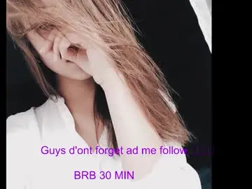 Chaturbate Live Sex Cam of velvetmoon123