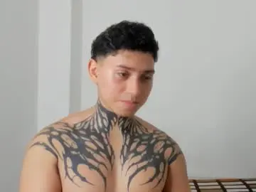 Chaturbate Live Sex Cam of alessandro_wolf