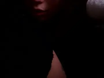 petitelatinamama from chaturbate