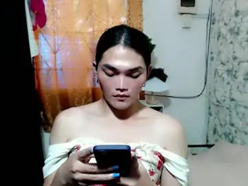 Chaturbate Live Sex Cam of ursweetsofia04