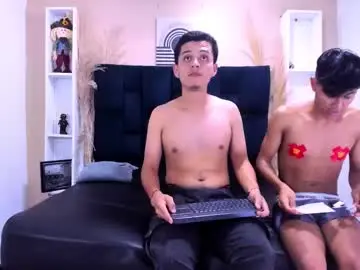 Chaturbate Nude Webcam of james_and_kenet