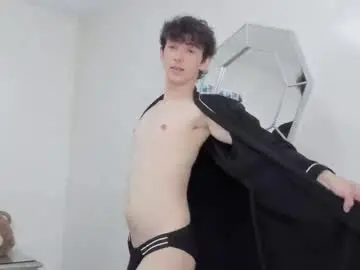 Chaturbate Best live sex cam show of mikebelf4