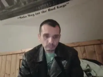 Chaturbate Live Sex Cam of bennymn