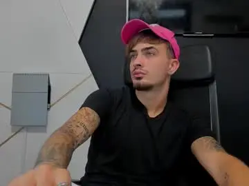 Chaturbate Adult Video Chat of brandontatex