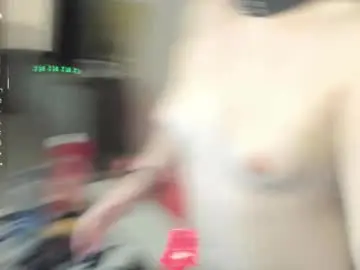 Chaturbate Live Sex Cam of elizabethflowerr