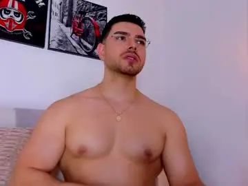 Chaturbate Live Sex Cam of ryan_cooper_1