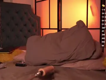 shiny_lily from chaturbate