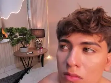 Chaturbate Free Porn Cam of thristan_leones