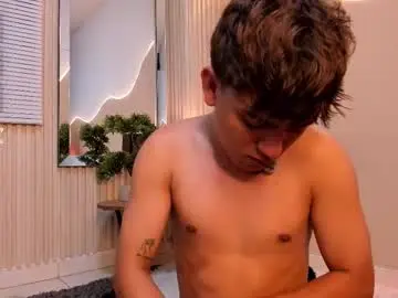 Chaturbate Live Sex Cam of thristan_leones