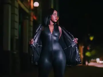 Chaturbate Best live sex cam show of emilyhaan_