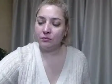 Chaturbate Live Sex Cam of ohsweetiren