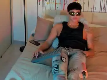 Chaturbate Sex Cam of damian_queen