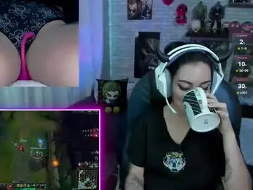 Chaturbate Free Porn Cam of mature_gamer