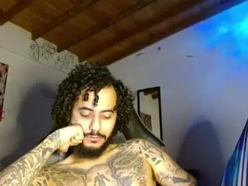 Chaturbate Live Sex Cam of yio__cohen