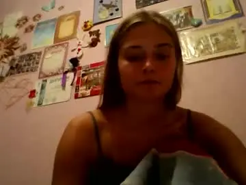 Chaturbate Watch Live Sex Cams of happyemily18