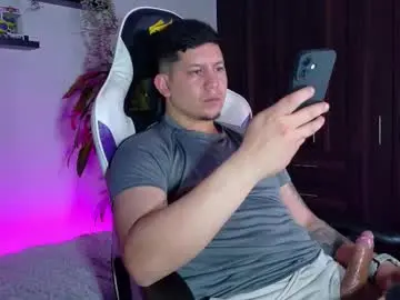 Chaturbate Best live sex cam show of _robertobaggio