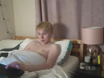 Chaturbate Nude Webcam of scottish_twink01