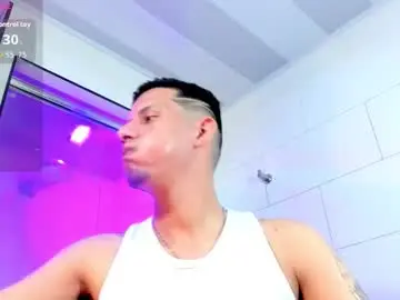 Chaturbate Best live sex cam show of kevin__max_