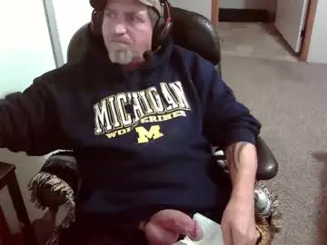 Chaturbate Live Sex Cam of michigan_daddy